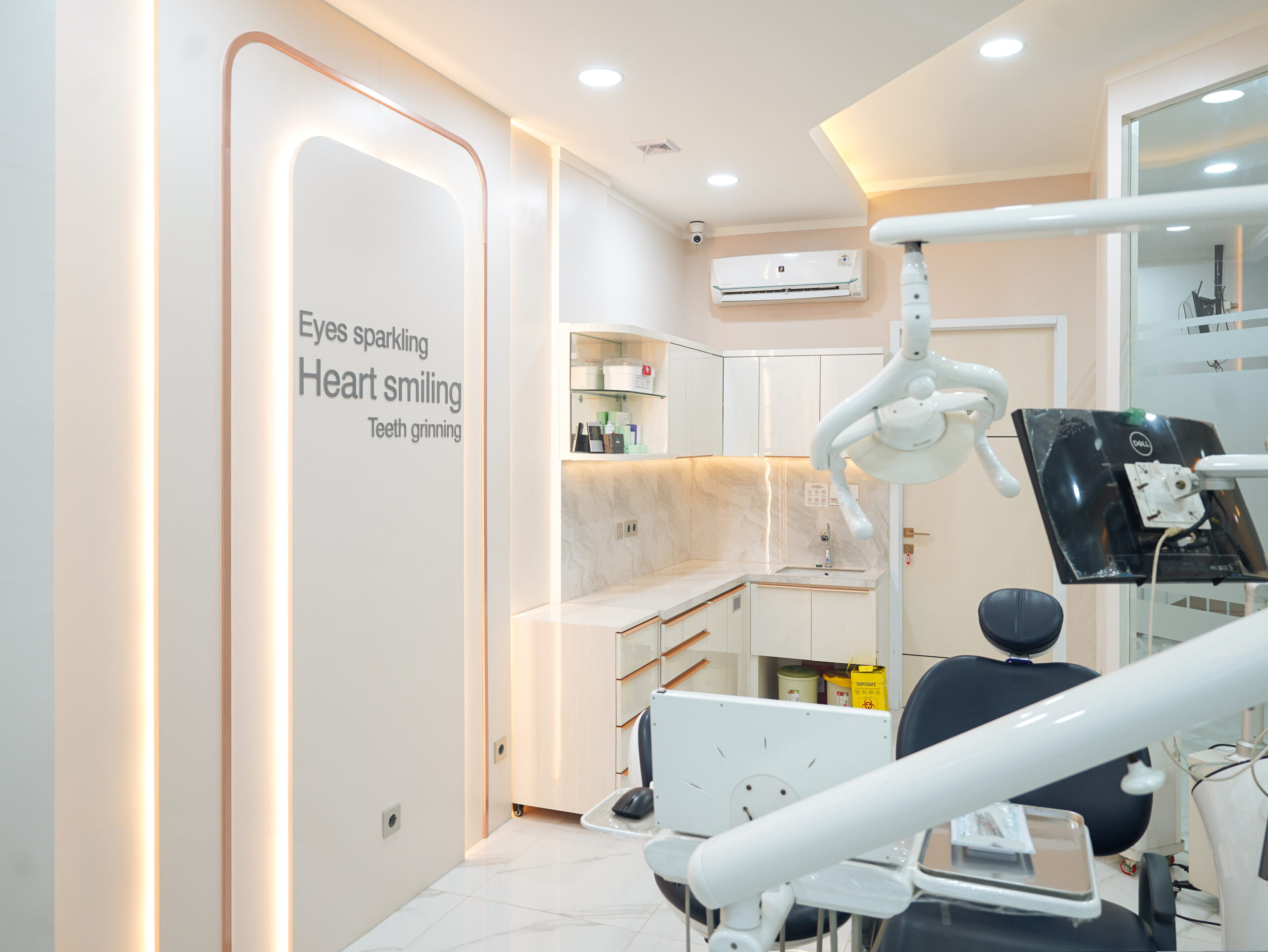 Ruang Dental Klinik Grin Dental 2